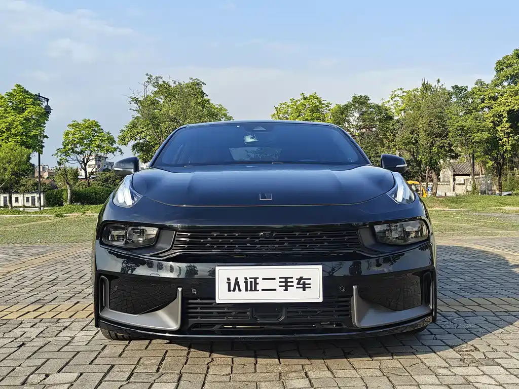 LYNK&CO 03 2022
