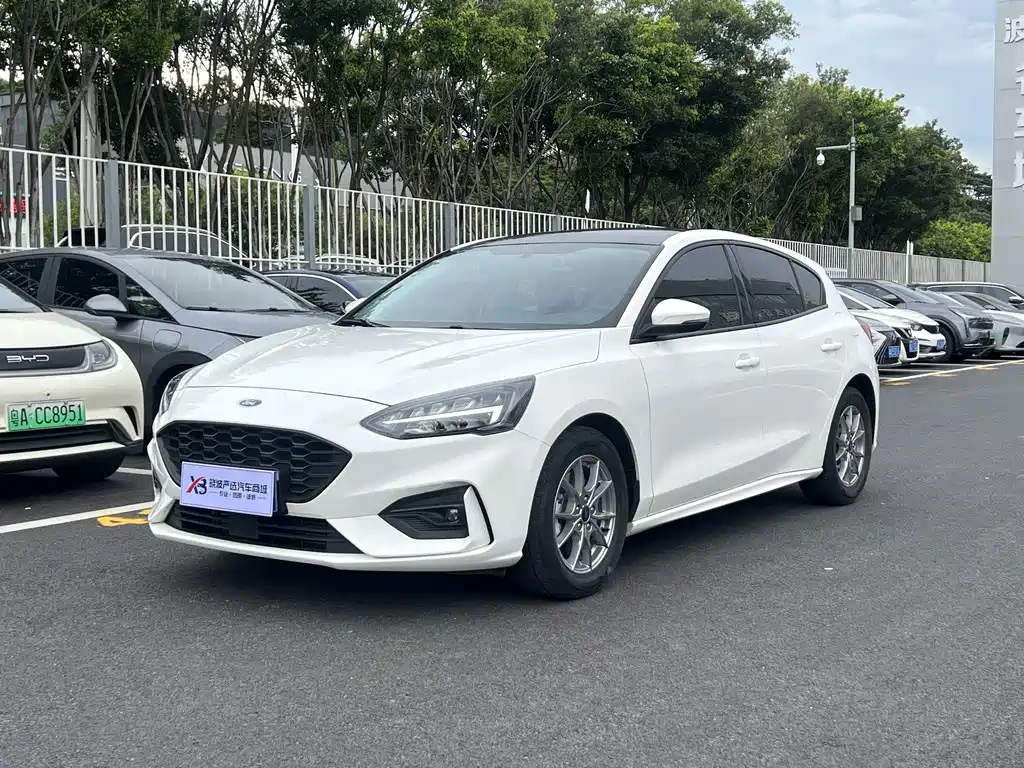 FORD FOCUS