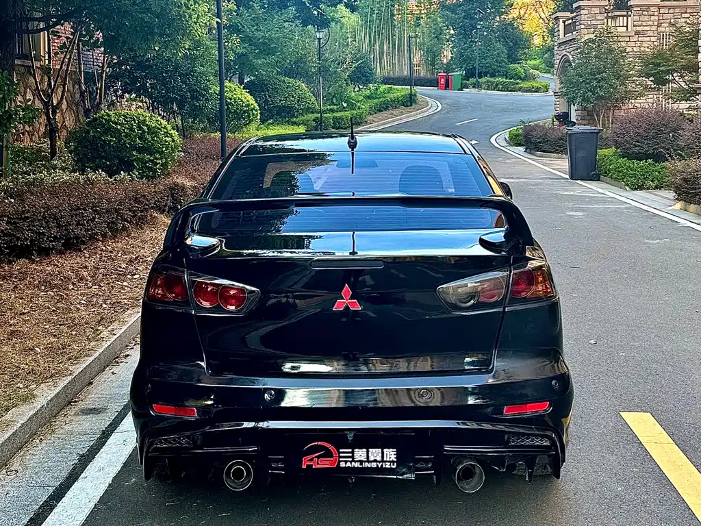 MITSUBISHI LANCER EX 2013