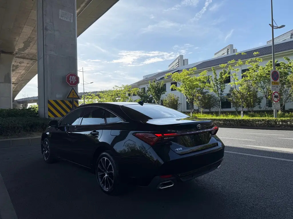 TOYOTA AVALON 2023