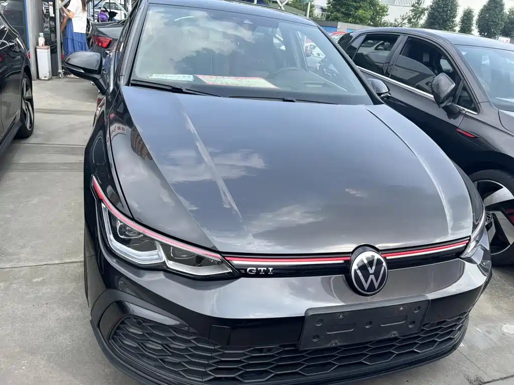 VOLKSWAGEN GOLF GTI 2023