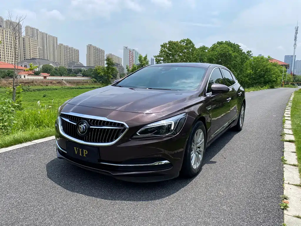 BUICK LACROSSE 2018
