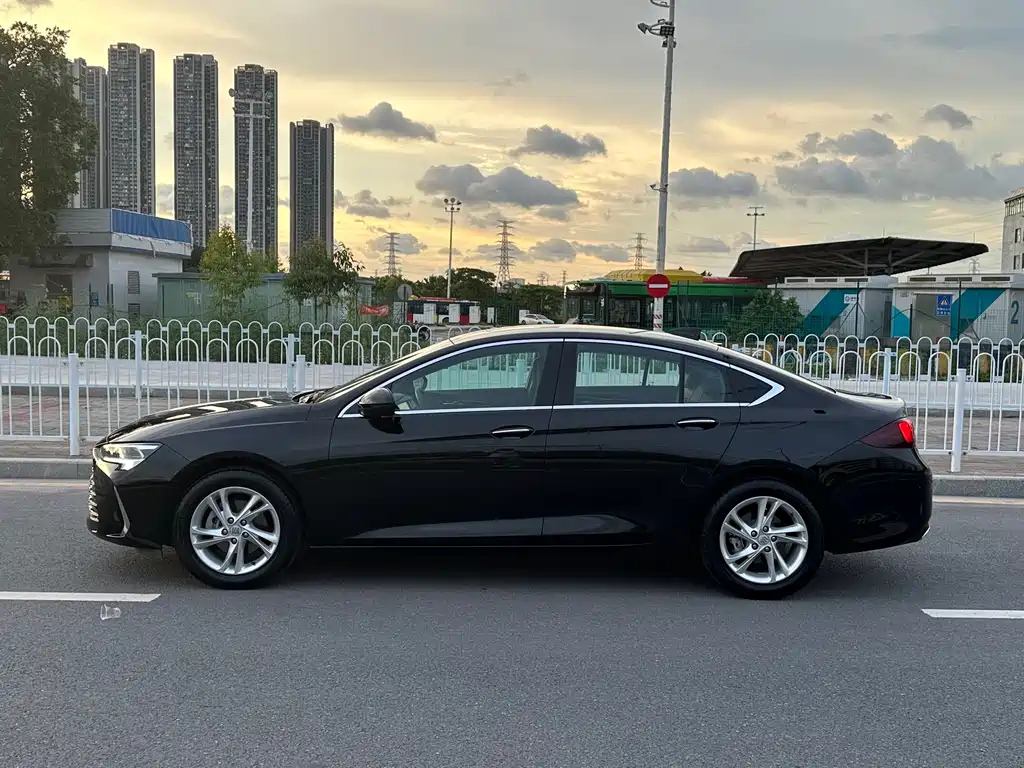BUICK REGAL 2024