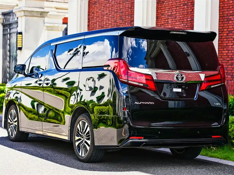 TOYOTA ALPHARD 2018