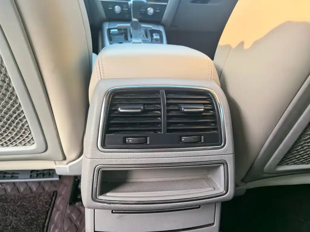 AUDI A6L 2012