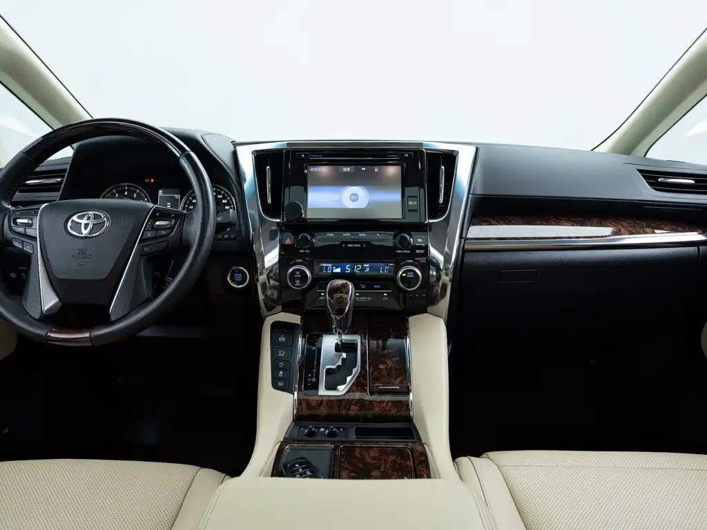 TOYOTA ALPHARD 2018