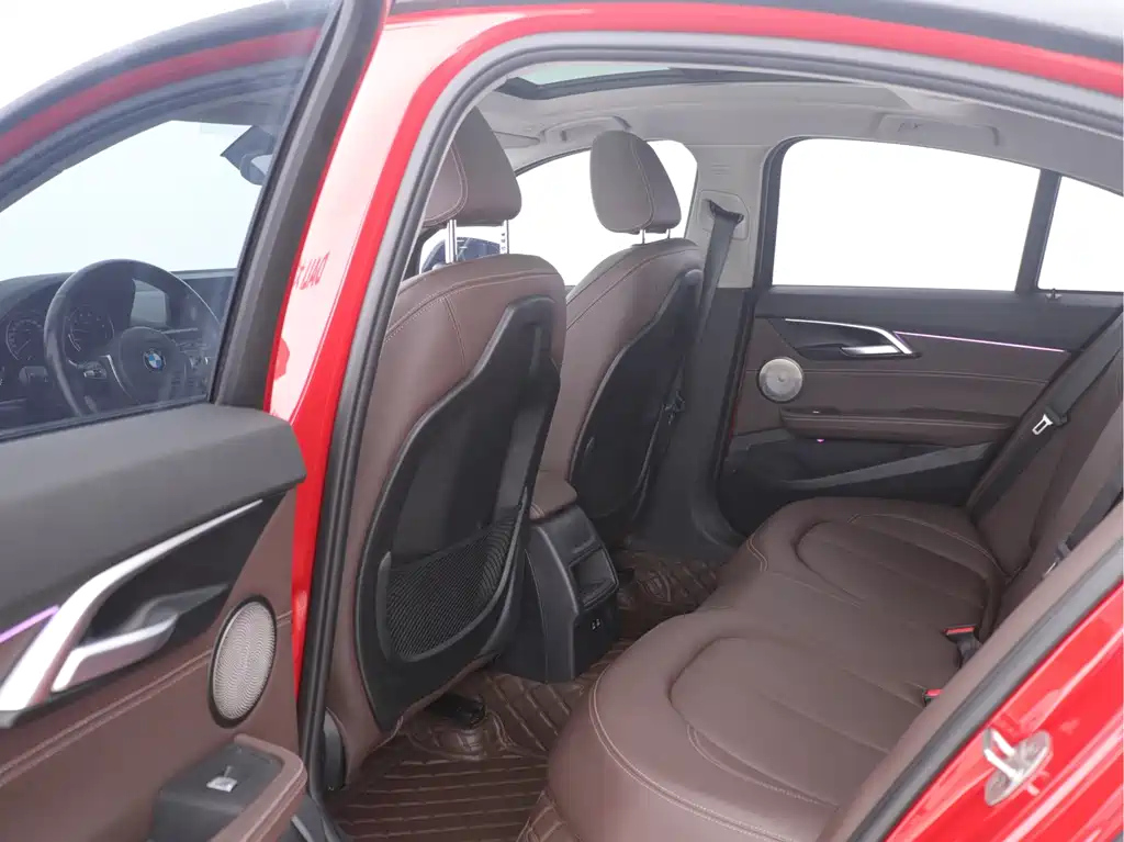 BMW 1-SERIES 2021