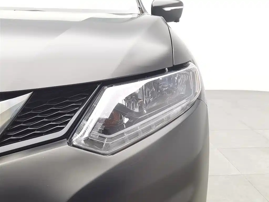 NISSAN X-TRAIL 2014