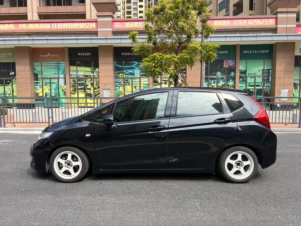 HONDA FIT 2016