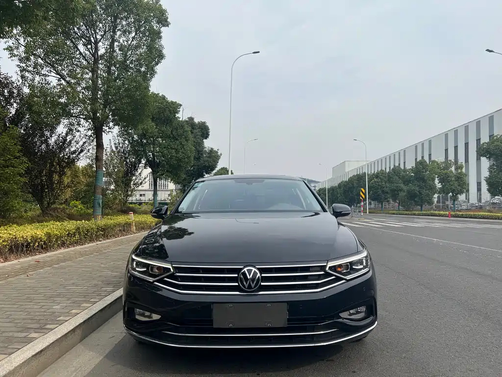 VOLKSWAGEN MAGOTAN 2022