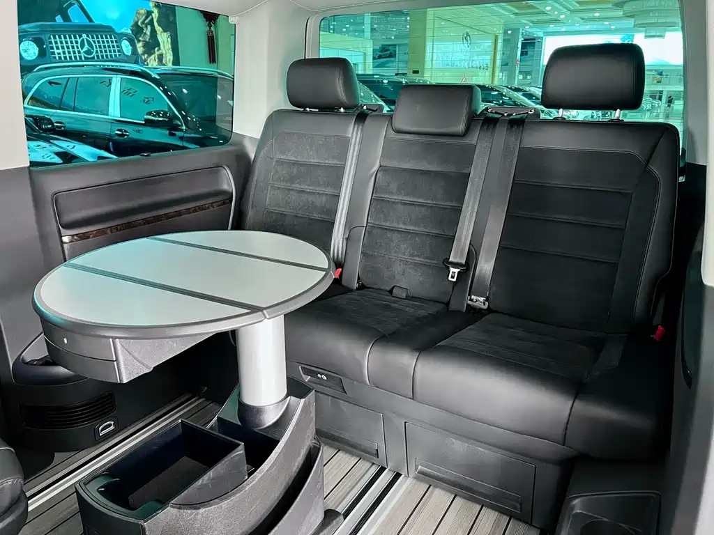 VOLKSWAGEN MULTIVAN 2019