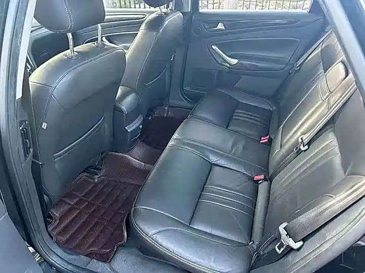 FORD MONDEO - WINNER 2011