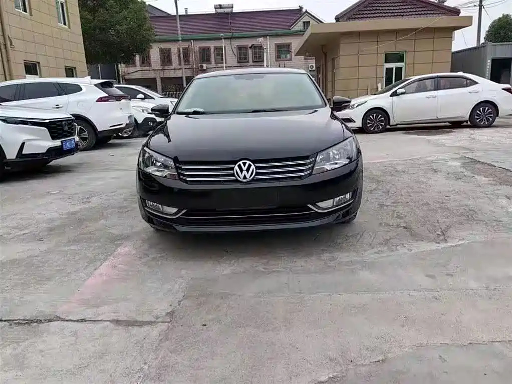 VOLKSWAGEN PASSAT 2015