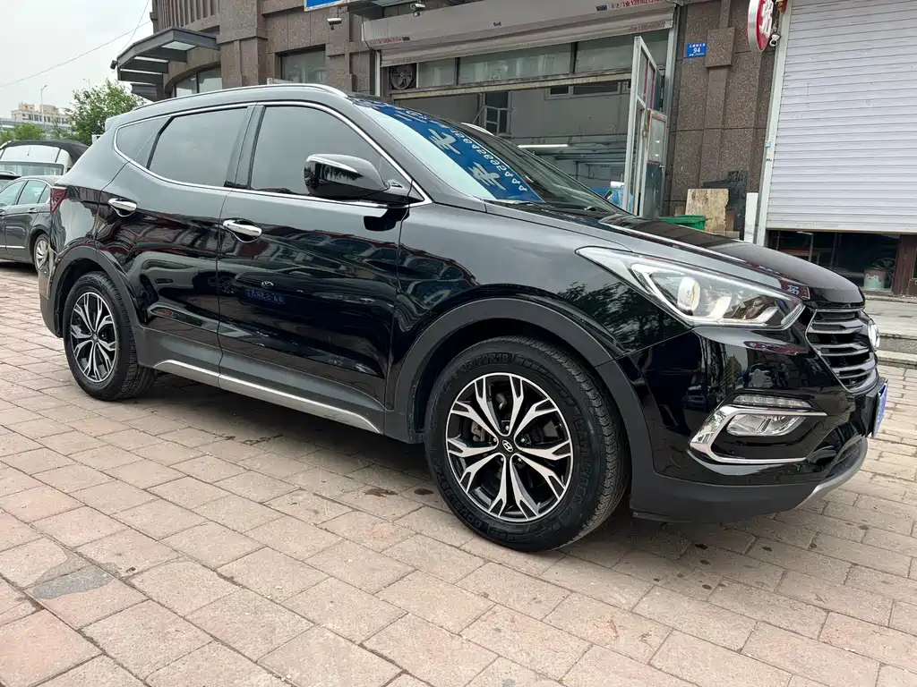 HYUNDAI SANTAFE 2017