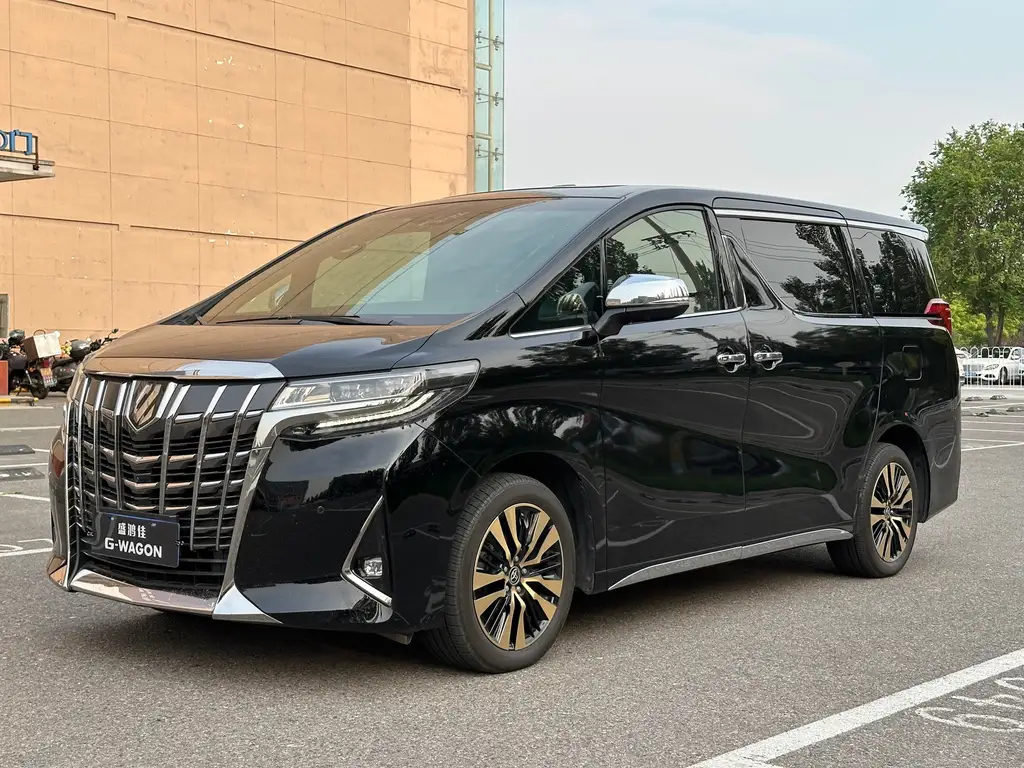 TOYOTA ALPHARD 2018