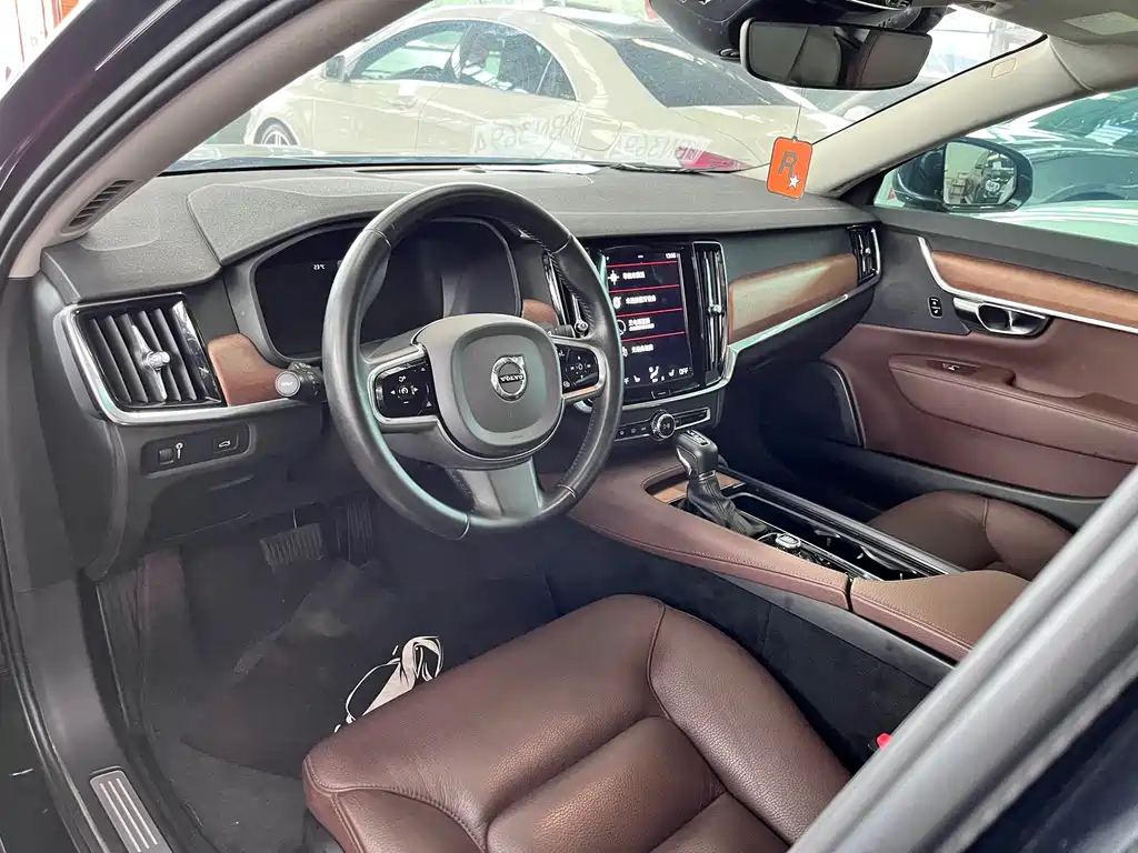 VOLVO S90 2020