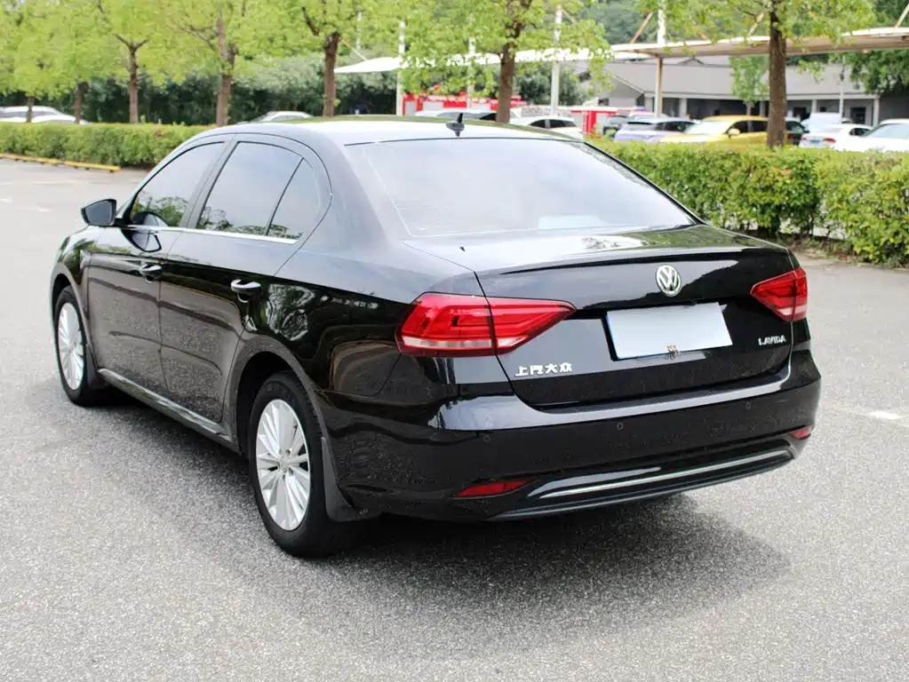 VOLKSWAGEN LAVIDA 2019