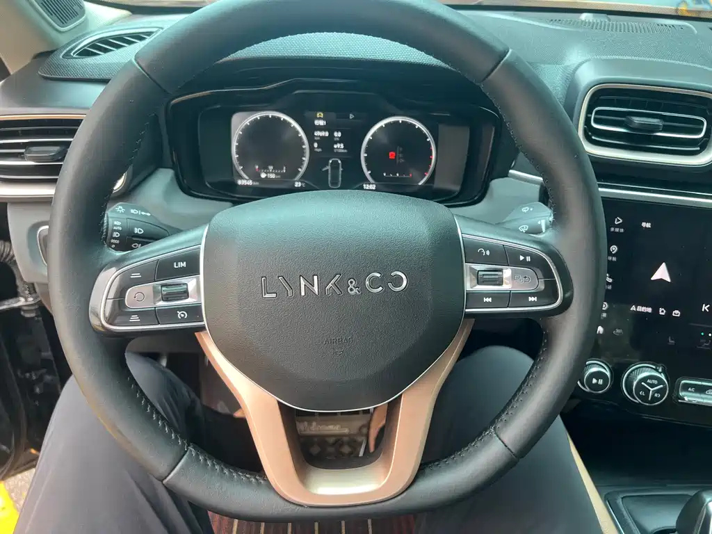 LYNK&CO 03 2018