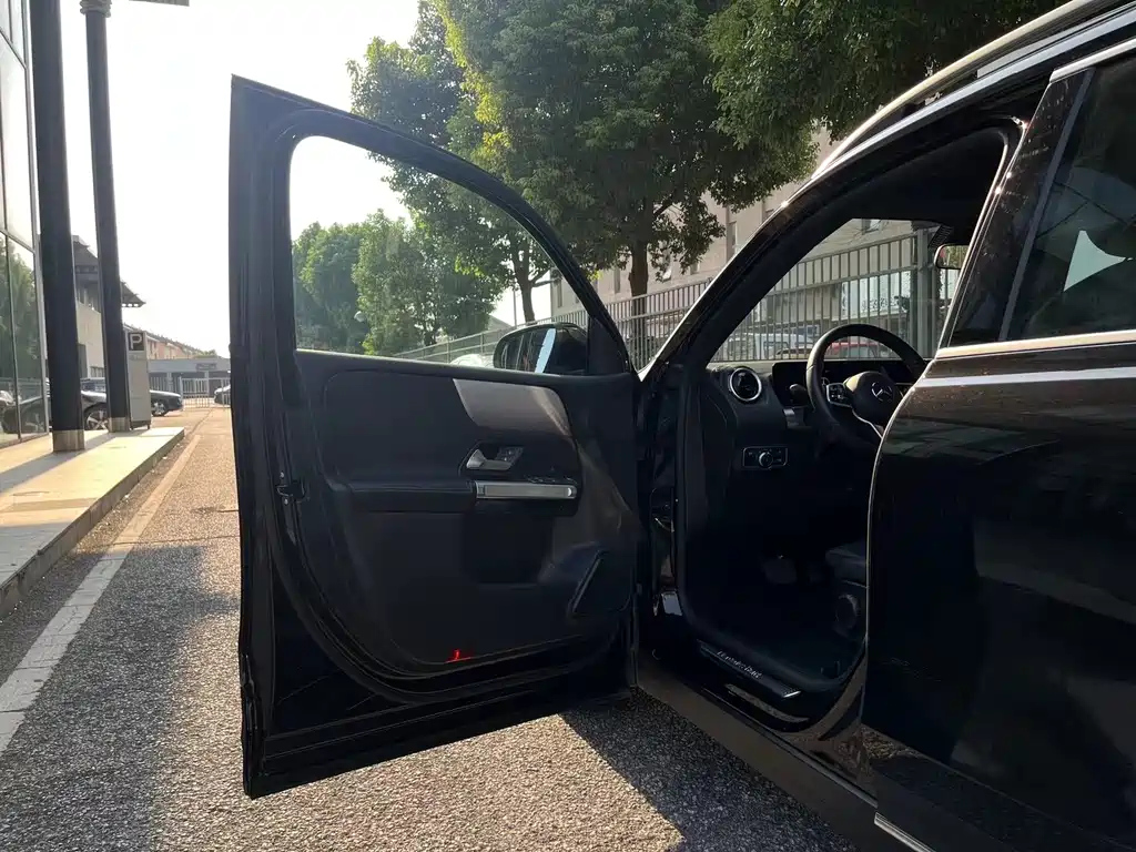 MERCEDES BENZ GLB 2022
