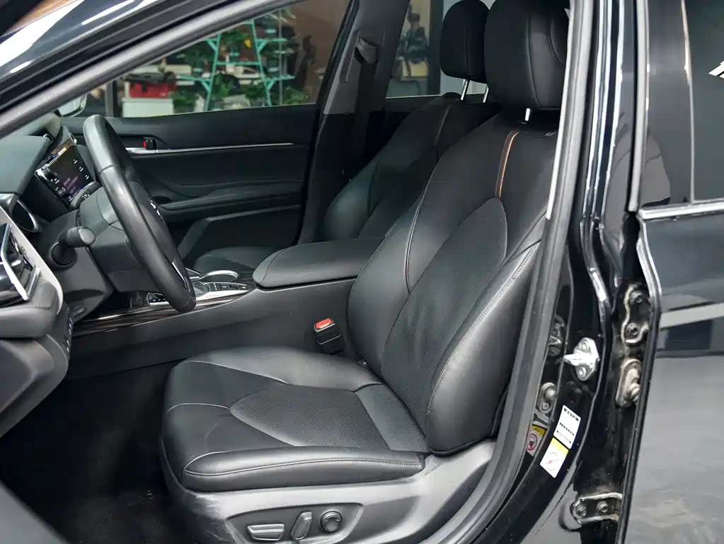 TOYOTA CAMRY 2018
