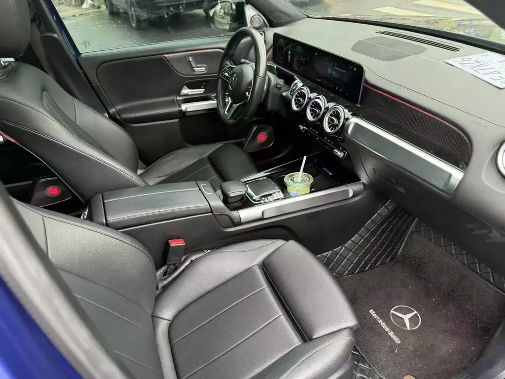 MERCEDES BENZ GLB 2020