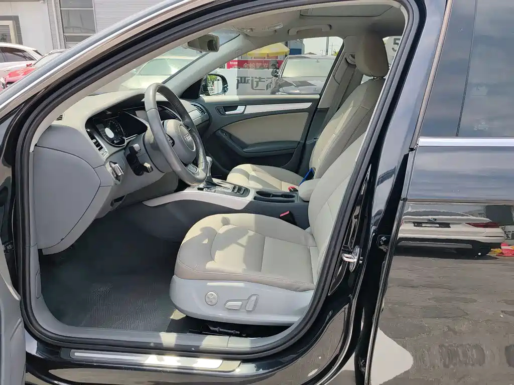 AUDI A4L 2013