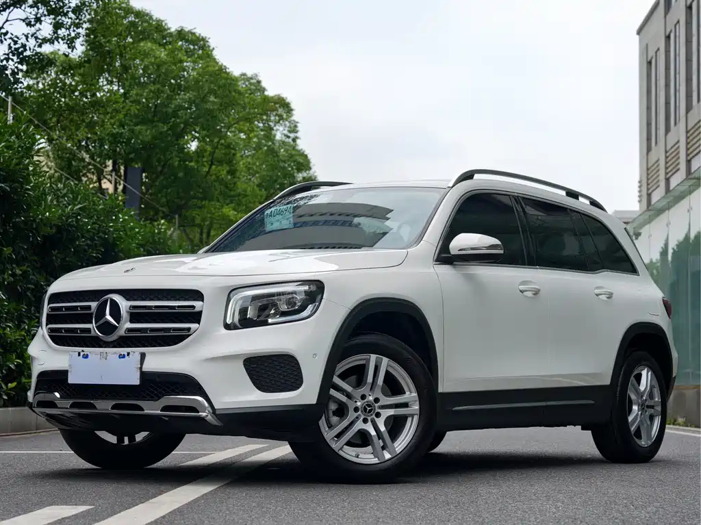 MERCEDES BENZ GLB 2023