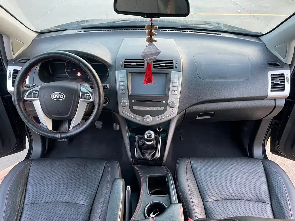 BYD S6 2014