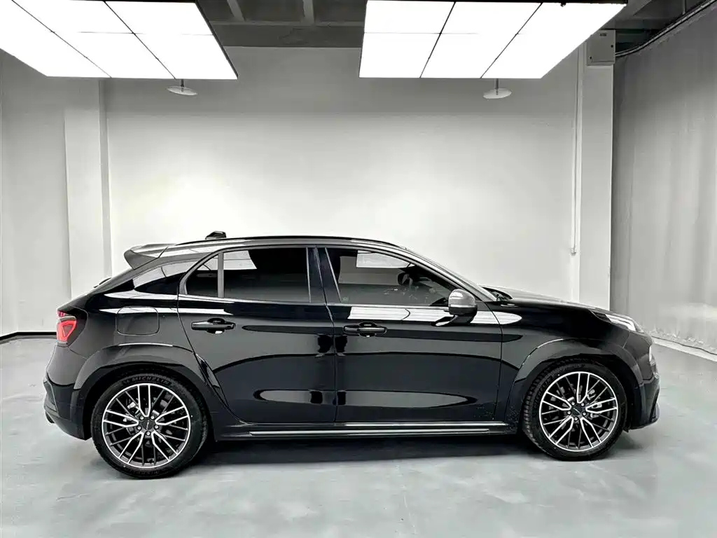 LYNK&CO 02 HATCHBACK 2021