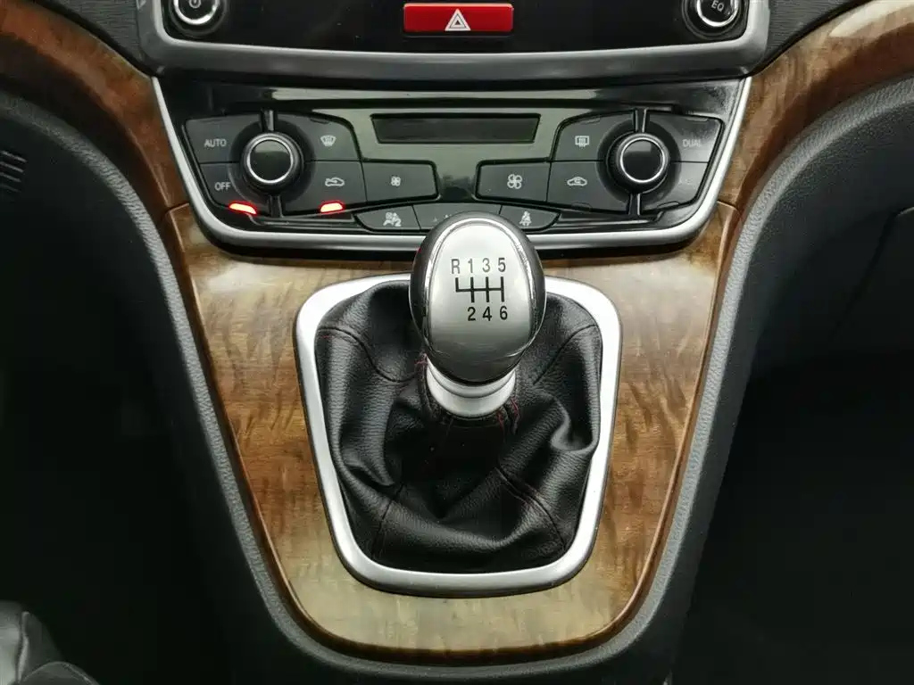 HAVAL H6 2015