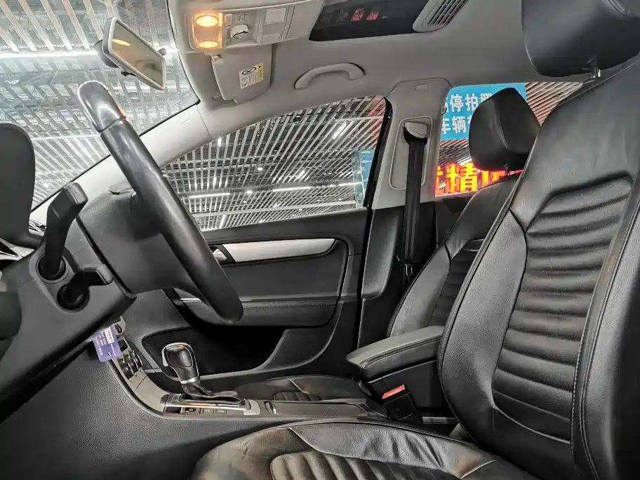VOLKSWAGEN MAGOTAN 2016