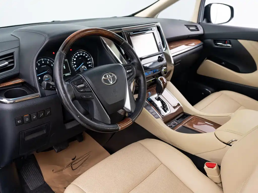 TOYOTA ALPHARD 2018