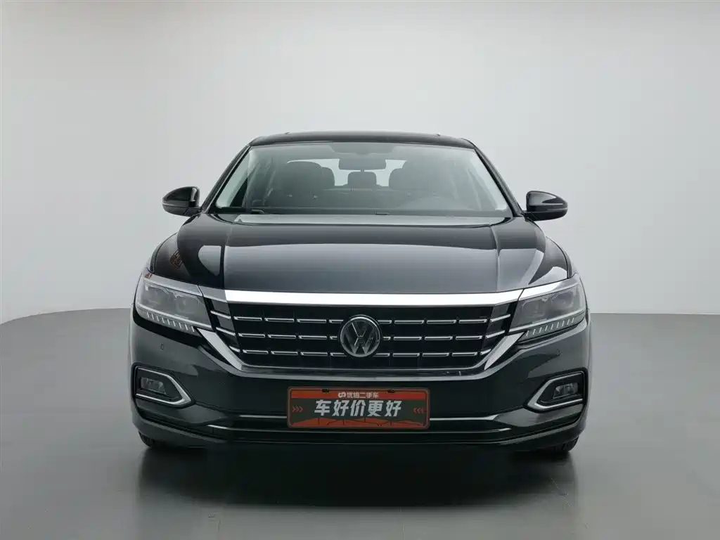 VOLKSWAGEN PASSAT 2019