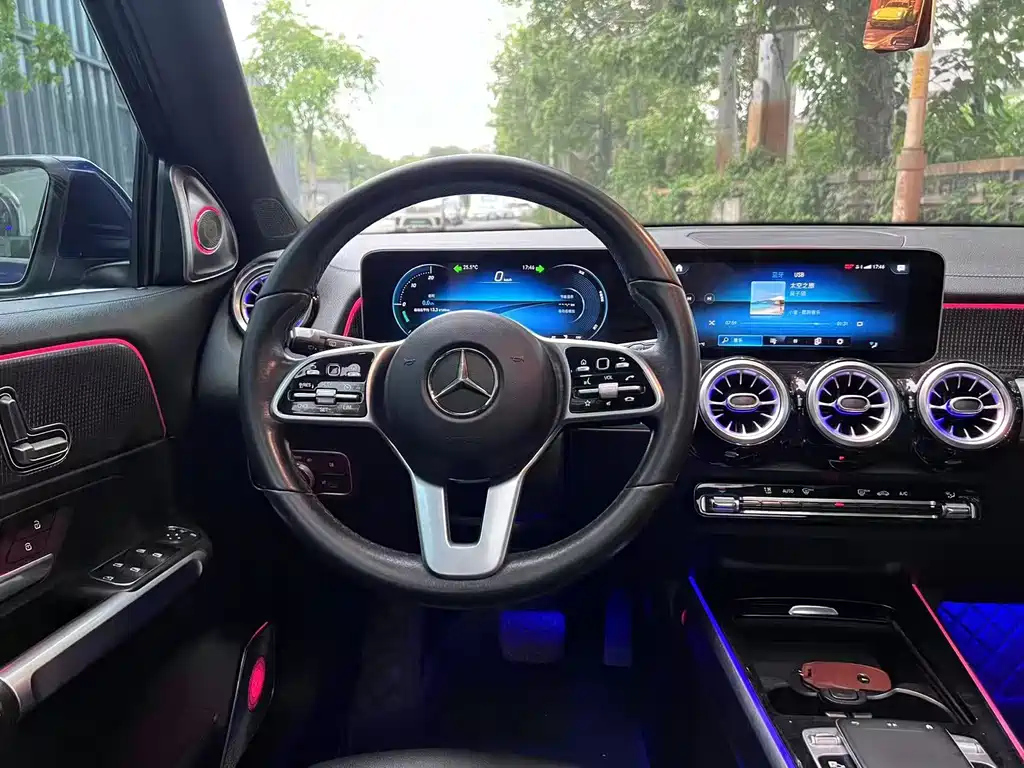 MERCEDES BENZ GLB 2020