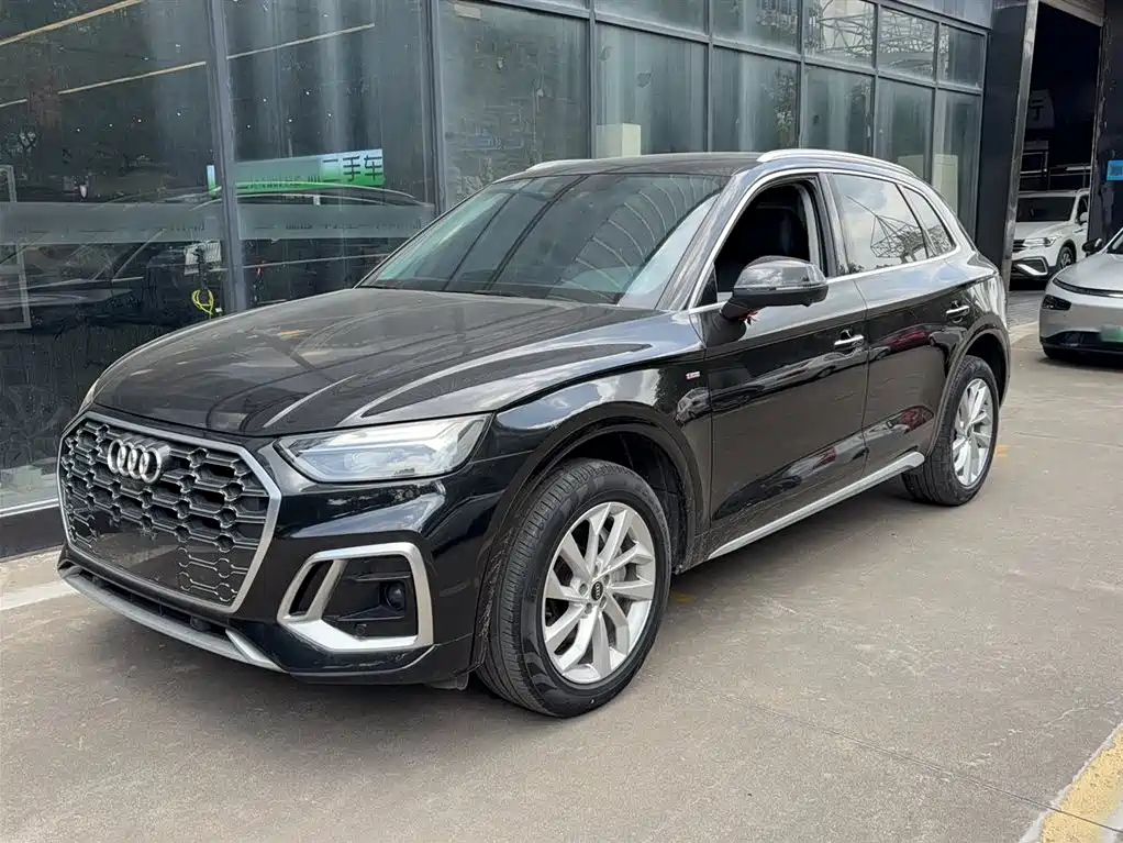 AUDI Q5L 2022