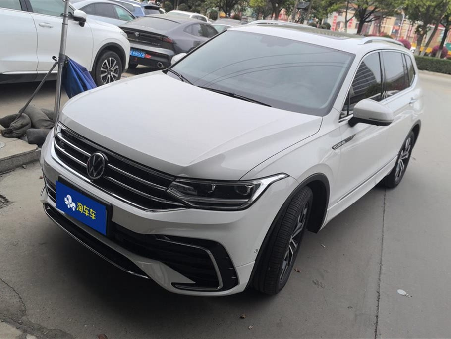 VOLKSWAGEN TIGUAN L 2022
