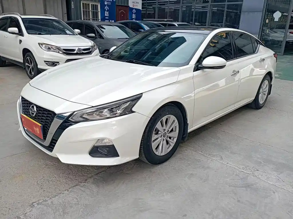 NISSAN TEANA 2020