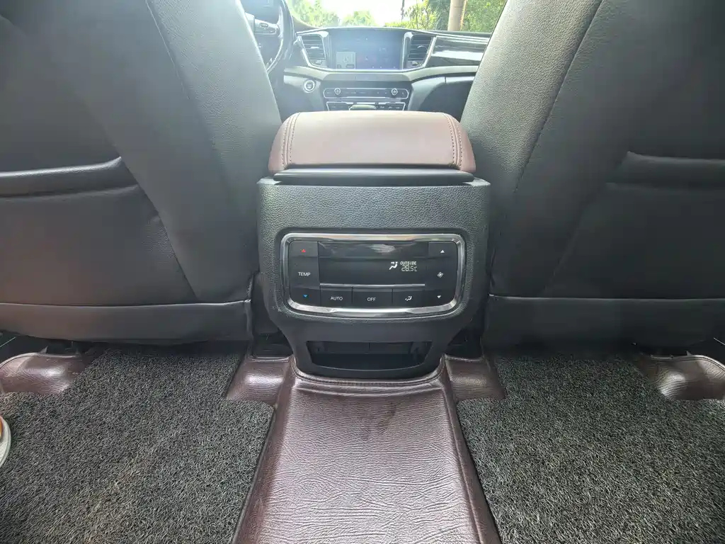 TRUMPCHI GS8 2017
