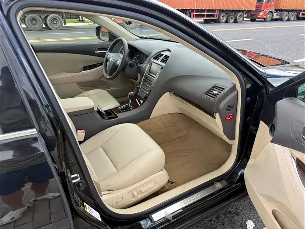 LEXUS ES 2012