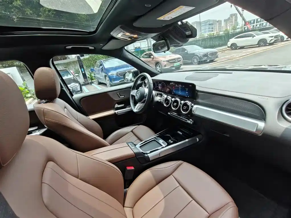 MERCEDES BENZ GLB 2023
