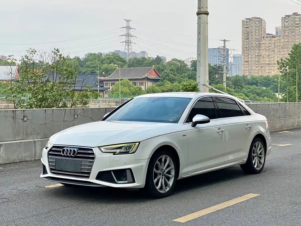 AUDI A4L 2019