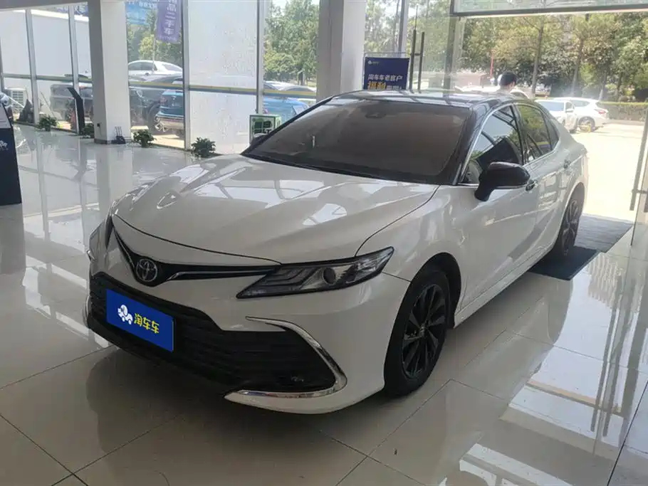 TOYOTA CAMRY 2021