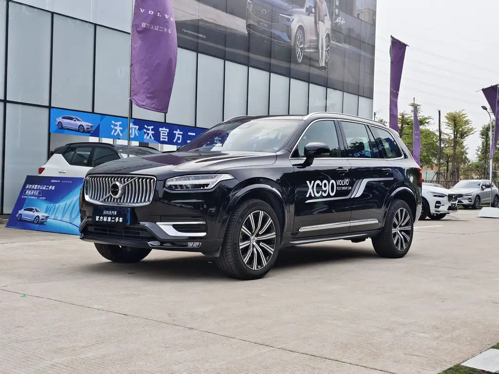 VOLVO XC90 2024