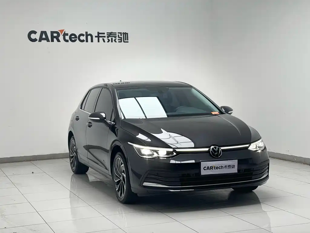 VOLKSWAGEN GOLF 2021