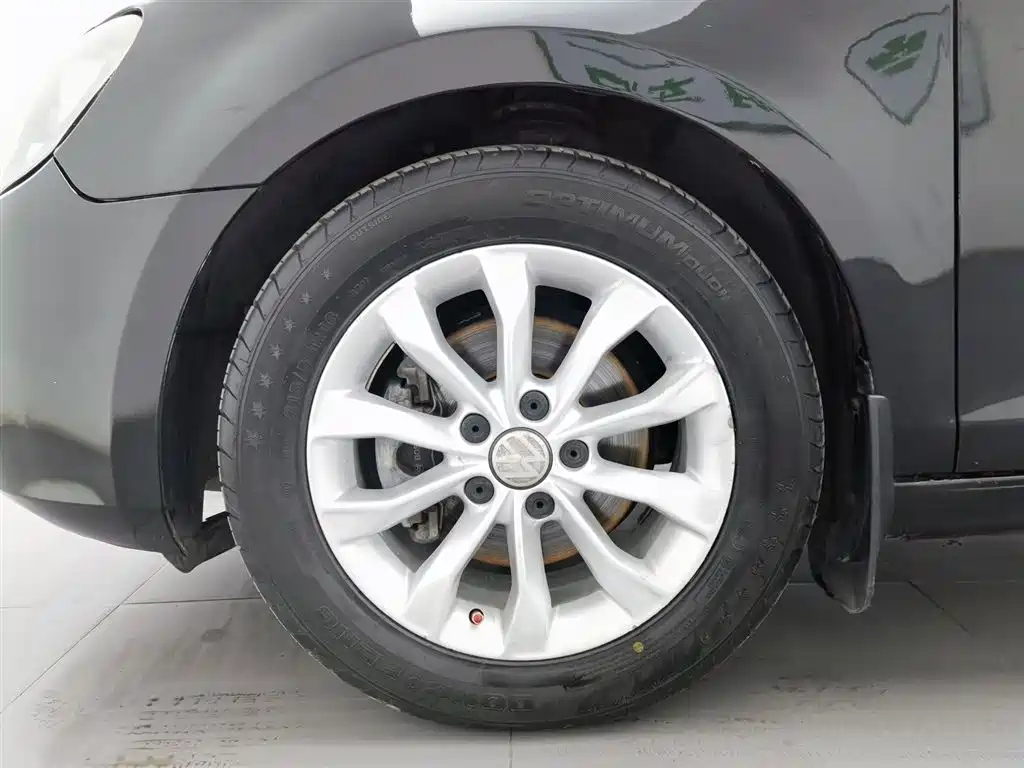 VOLKSWAGEN GOLF 2011