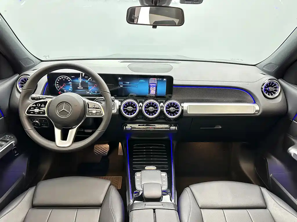 MERCEDES BENZ GLB 2021