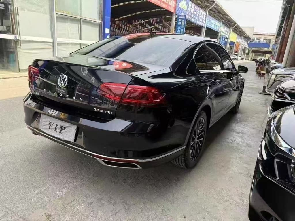 VOLKSWAGEN MAGOTAN 2020