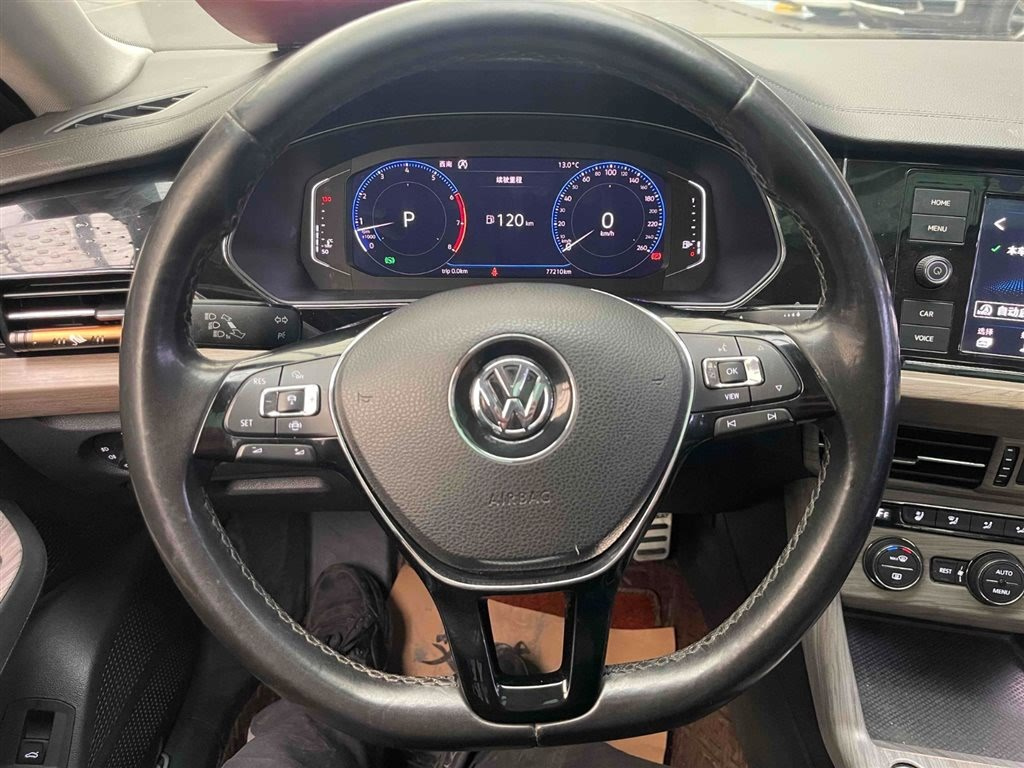 VOLKSWAGEN PASSAT 2019