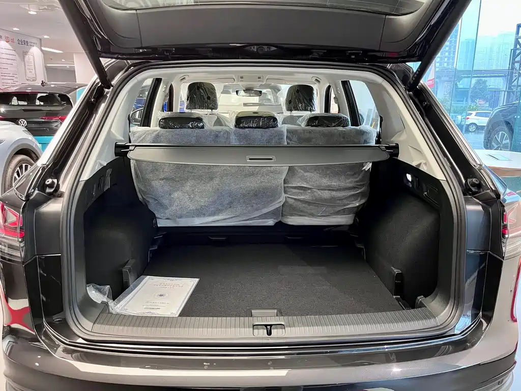 VOLKSWAGEN TAYRON 2023