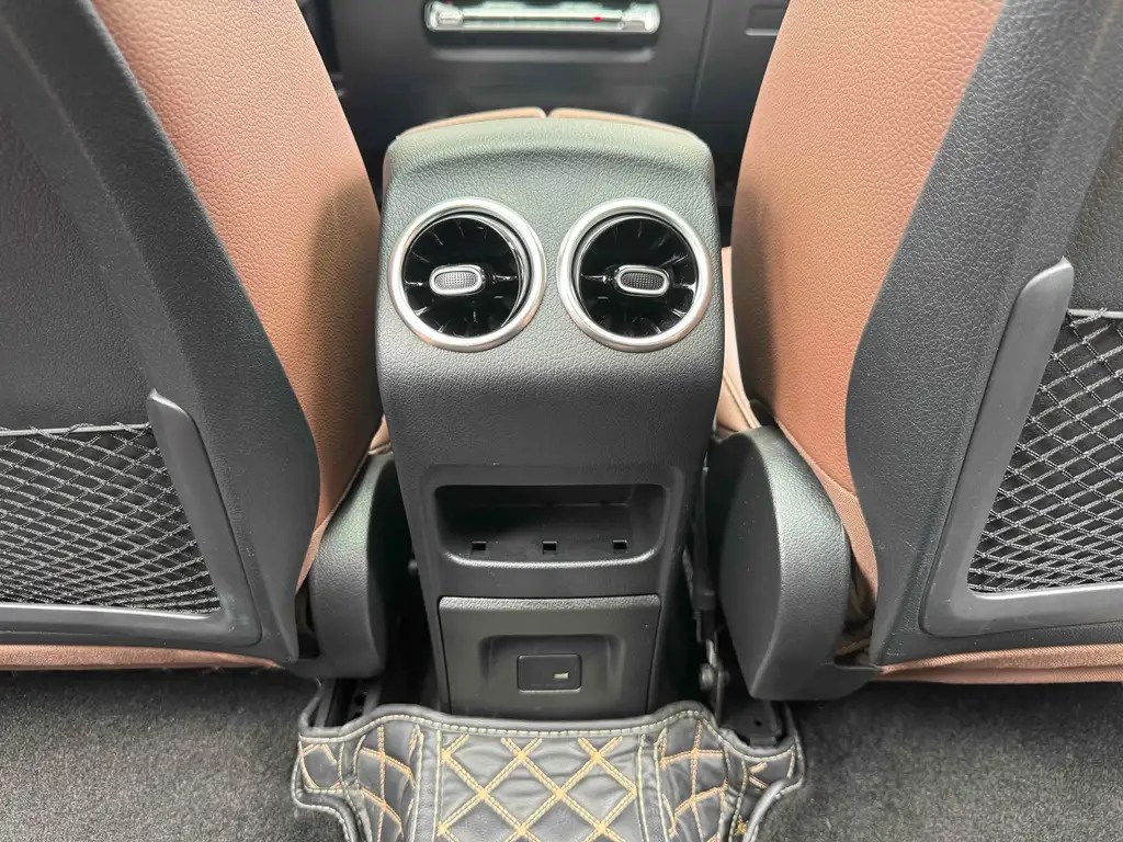 MERCEDES BENZ GLB 2022